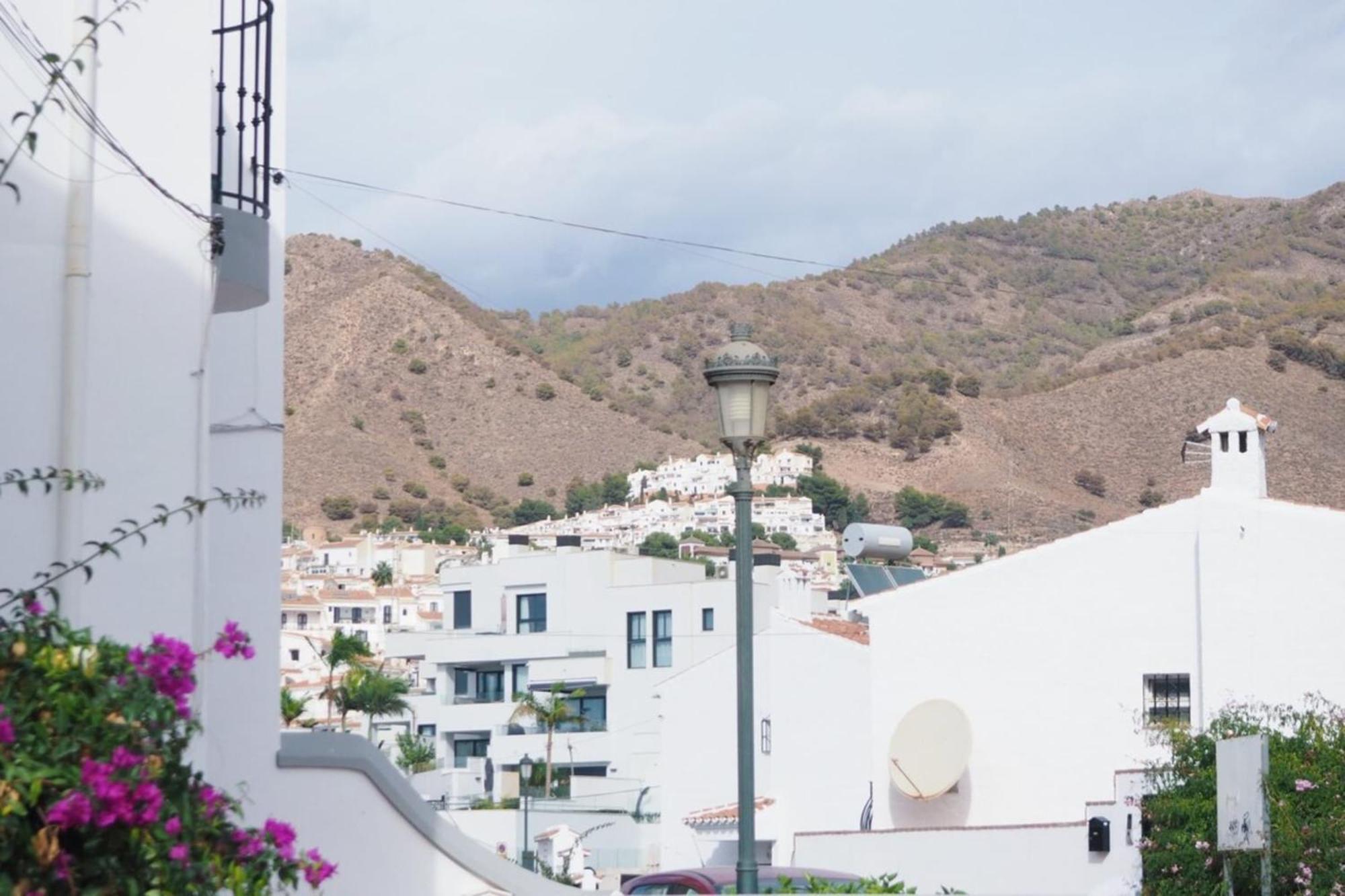 Stylish Villa Private Pool Ideal For Large Family Nerja Exteriör bild
